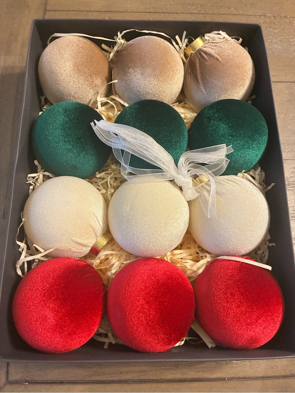 NEW Velvet Christmas Ornaments Set of 12 Red Green Ivory Champagne 3.15”